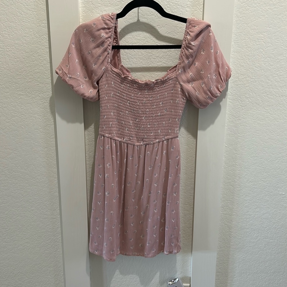 Dress with two pockets